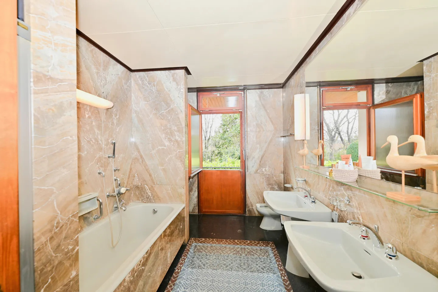 Proprietà prestigiosa con grande giardino e alto potenziale a Vacallo - Foto 20 di 25