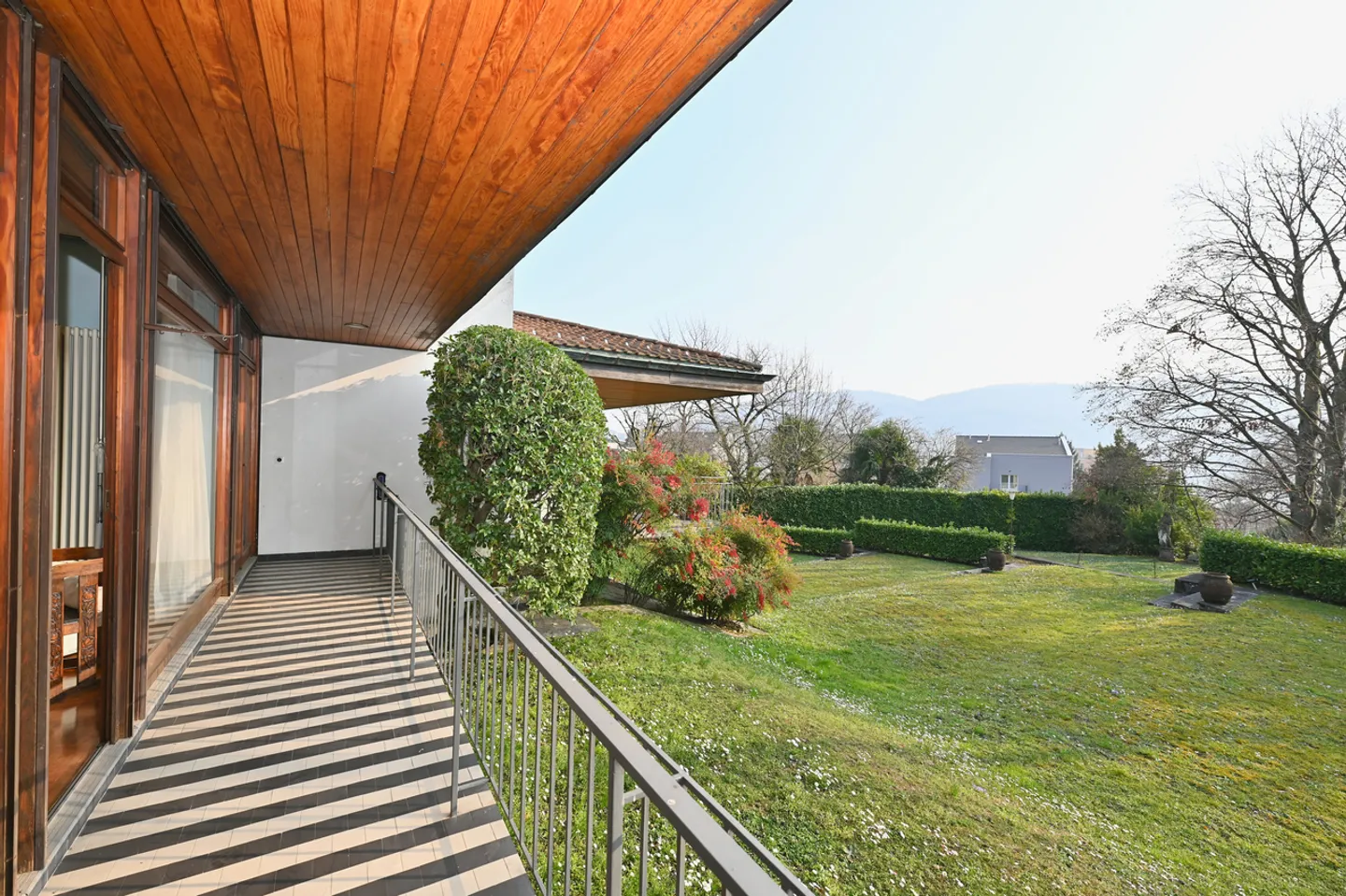 Proprietà prestigiosa con grande giardino e alto potenziale a Vacallo - Foto 22 di 25