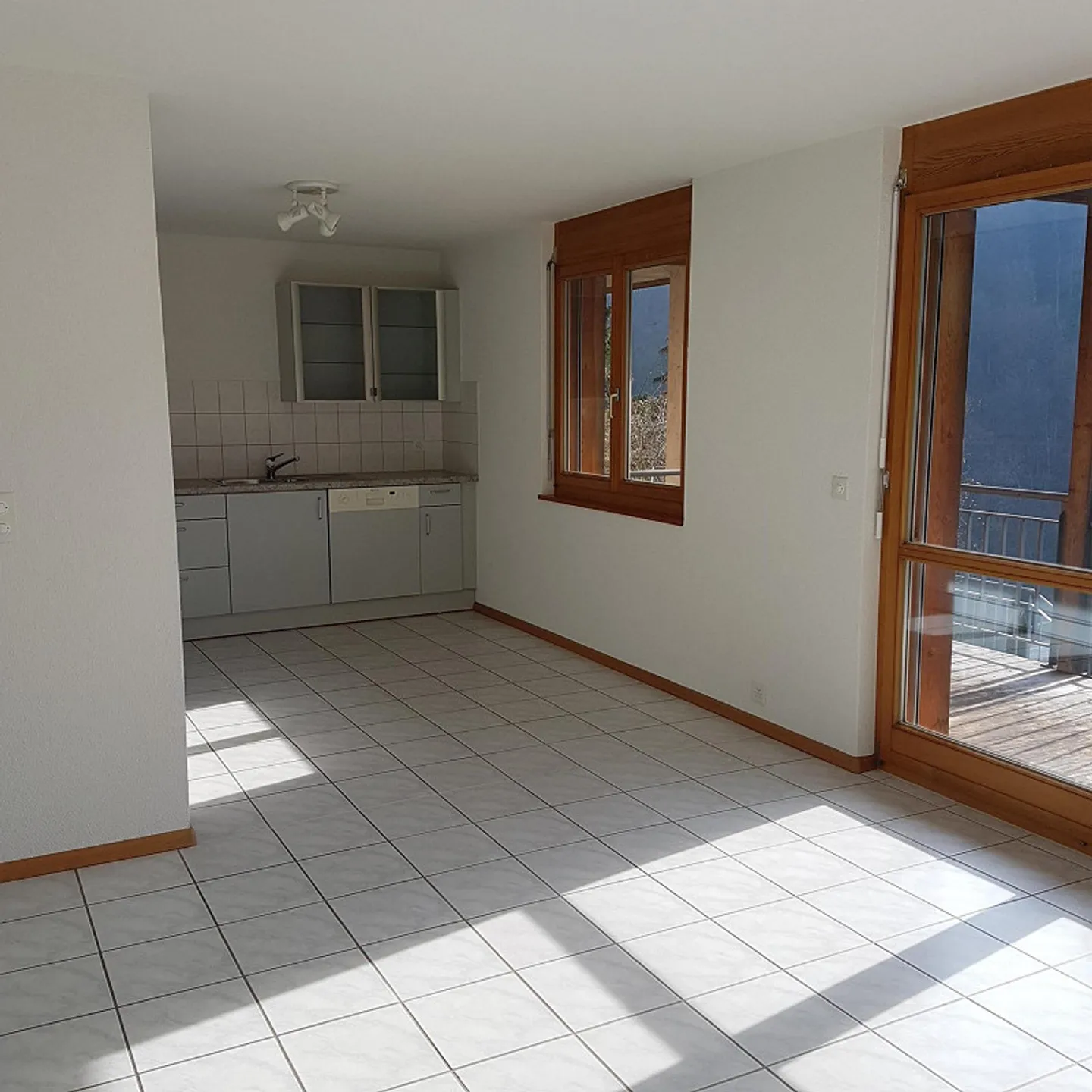 Charmante appartement 3.5 pièces avec balcon à Dittingen - Photo 4 sur 9