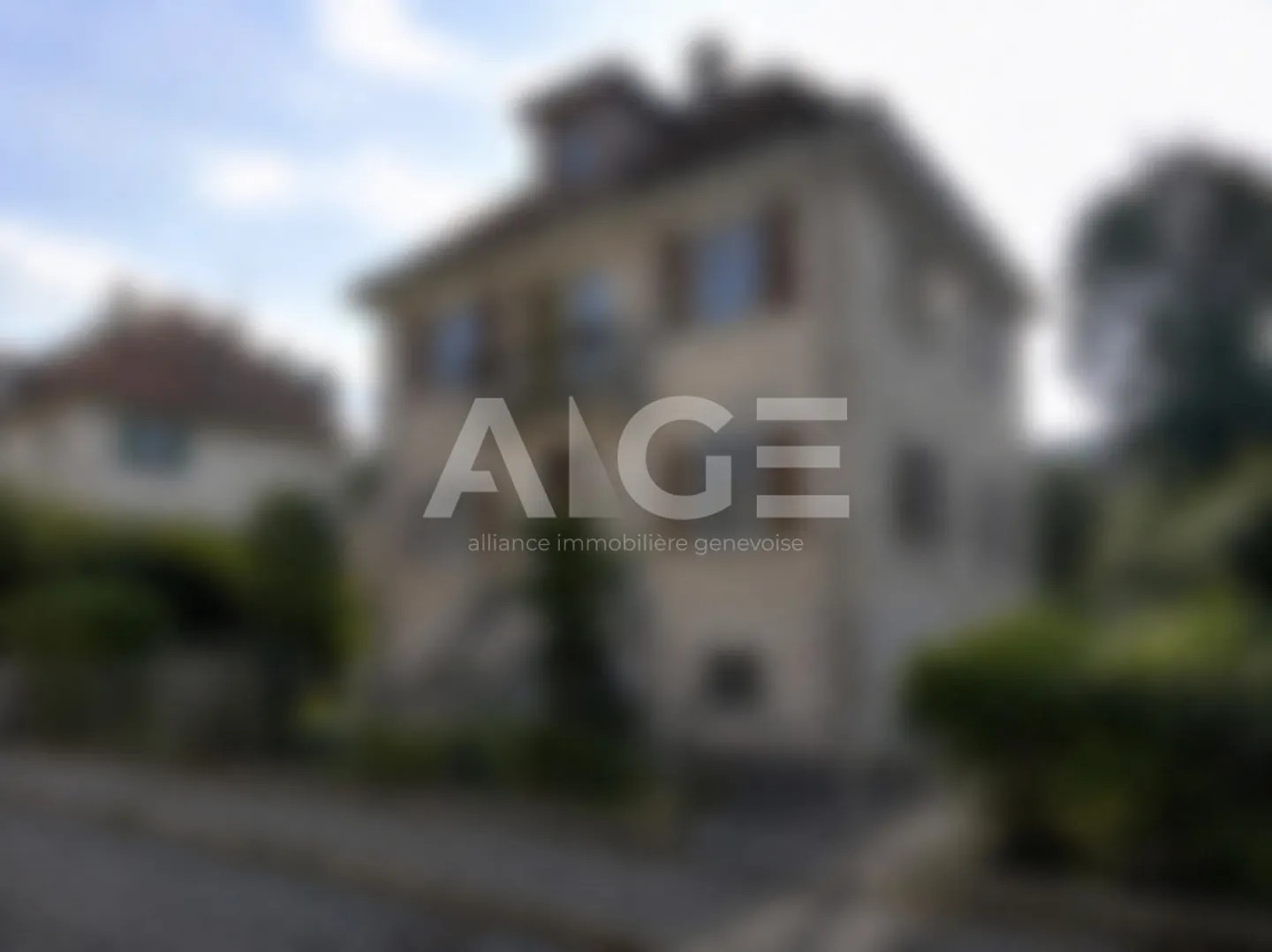 Edificio storico con vista lago - Foto 1 di 1