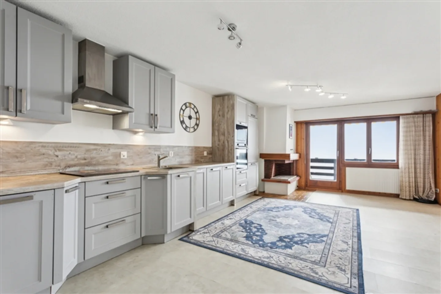 «Geräumige Eigentumswohnung mit 4,5 Zimmern 
Wohnfläche von 115 m2 - Balkon» - Foto 3 von 14