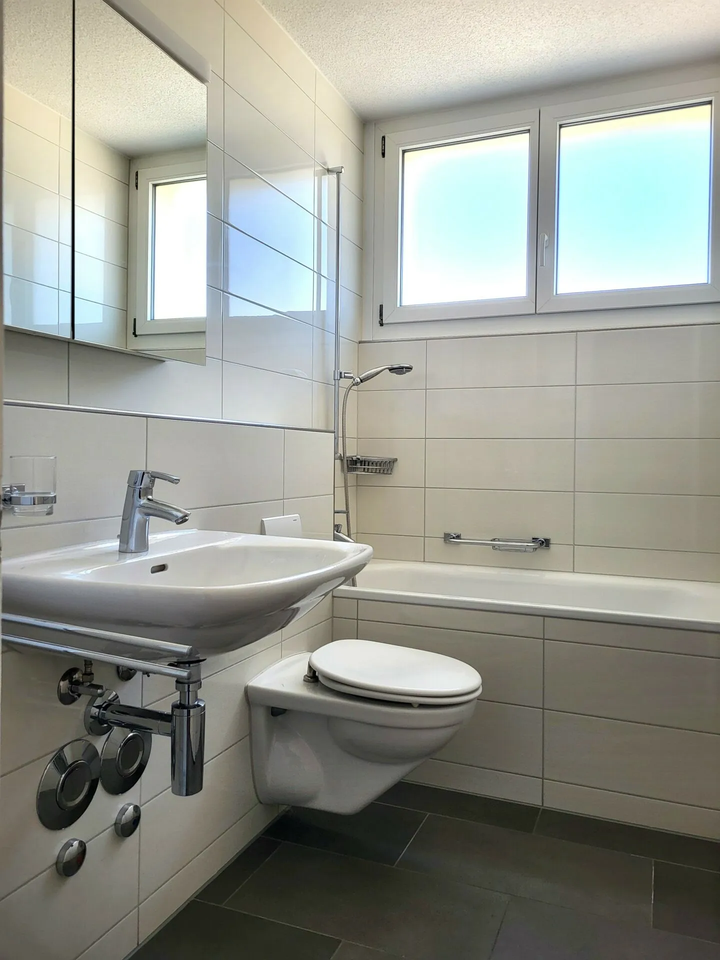 Incantevole appartamento 2 1/2 locali nel quartiere Blüemlismatt - Foto 4 di 9