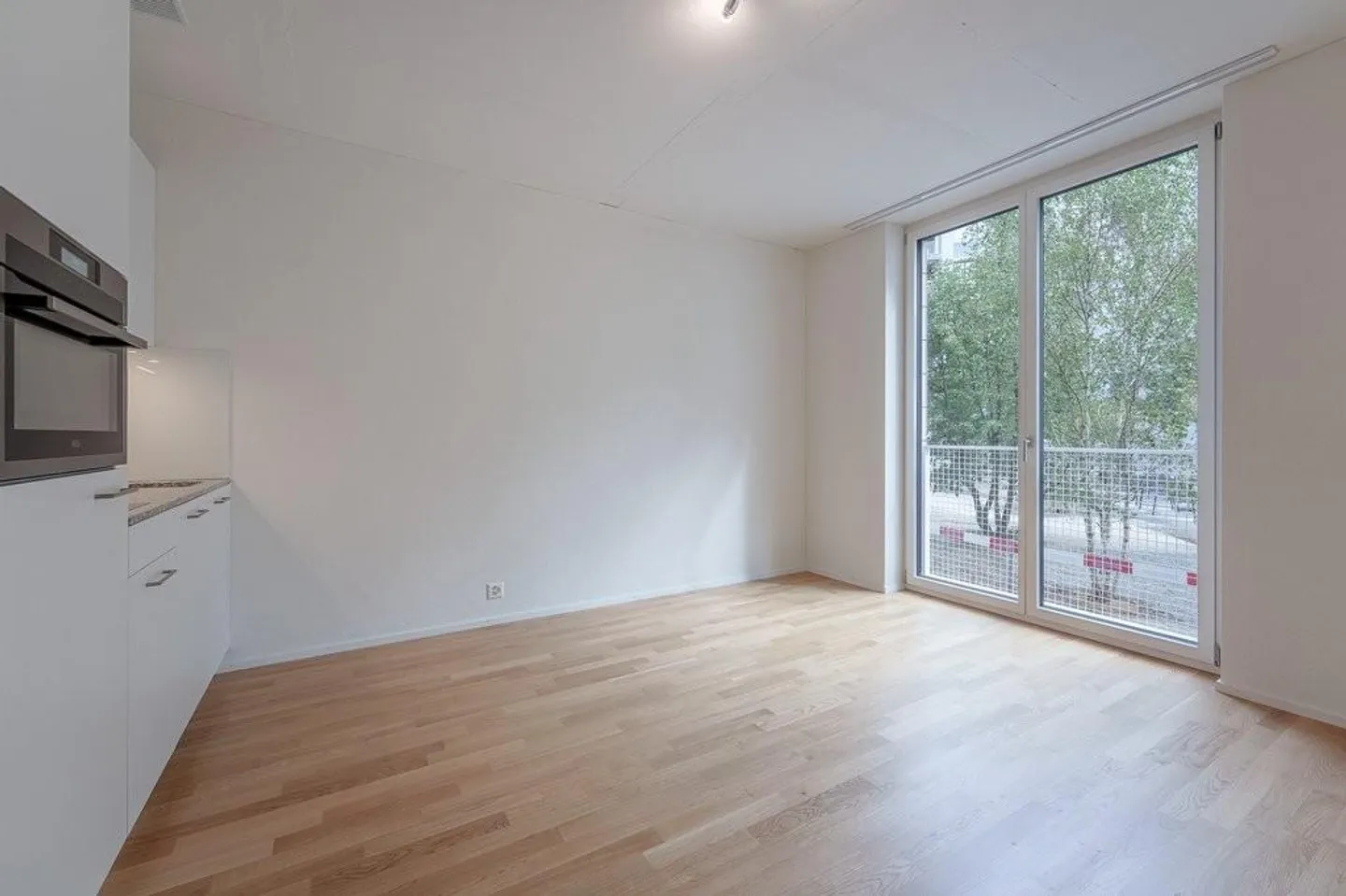 Your new studio room - central and practical for students - Photo 3 of 5