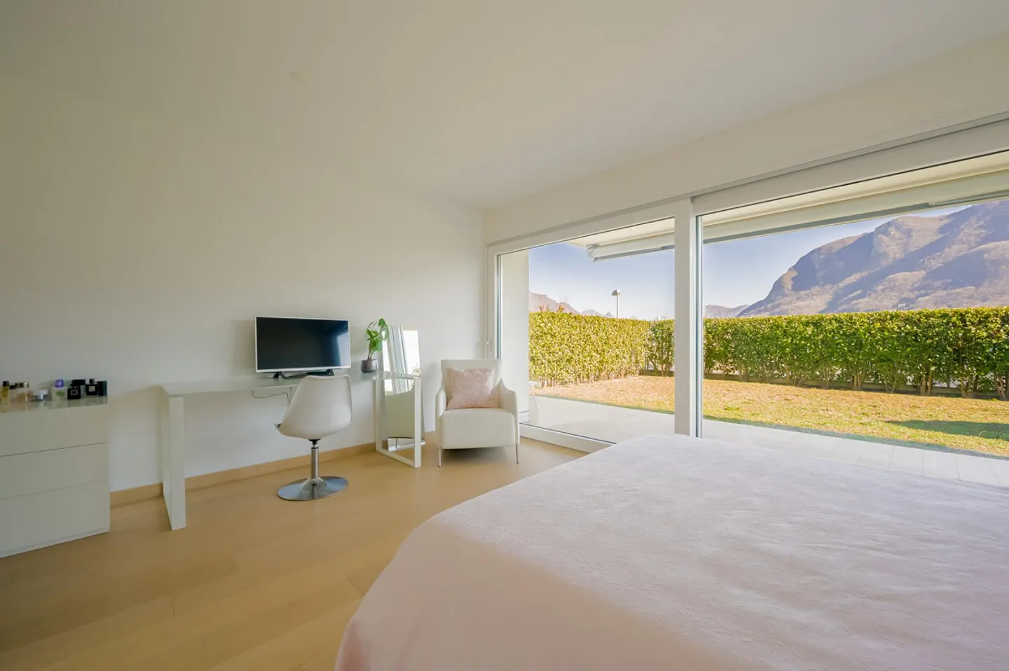 Spacious 6.5-room apartment with garden near TASIS school - Photo 10 of 10