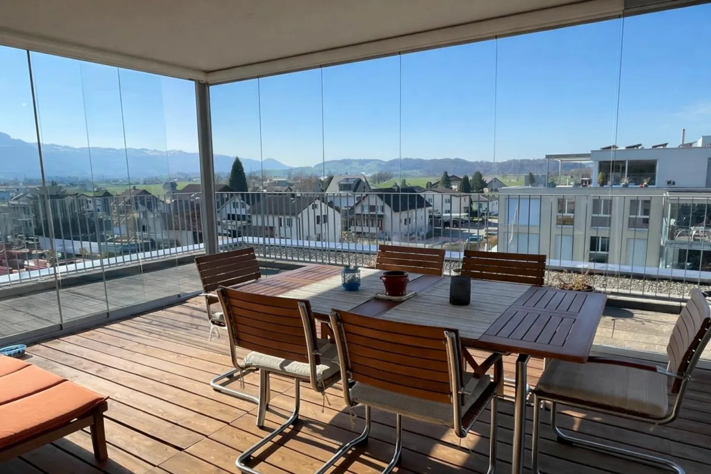 3.5-room penthouse apartment with impressive 115 m² terrace & beautiful view - Photo 2 of 12