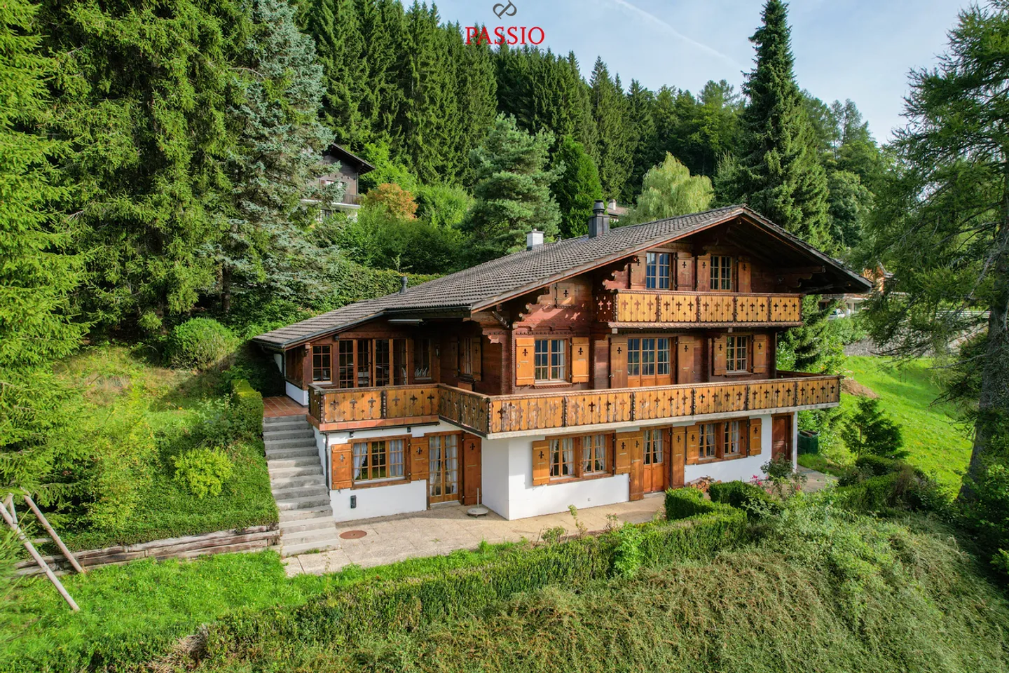 Chalet mit 6,5 Zimmern und Panoramablick sowie Option als Zweitwohnsitz - Foto 1 von 45