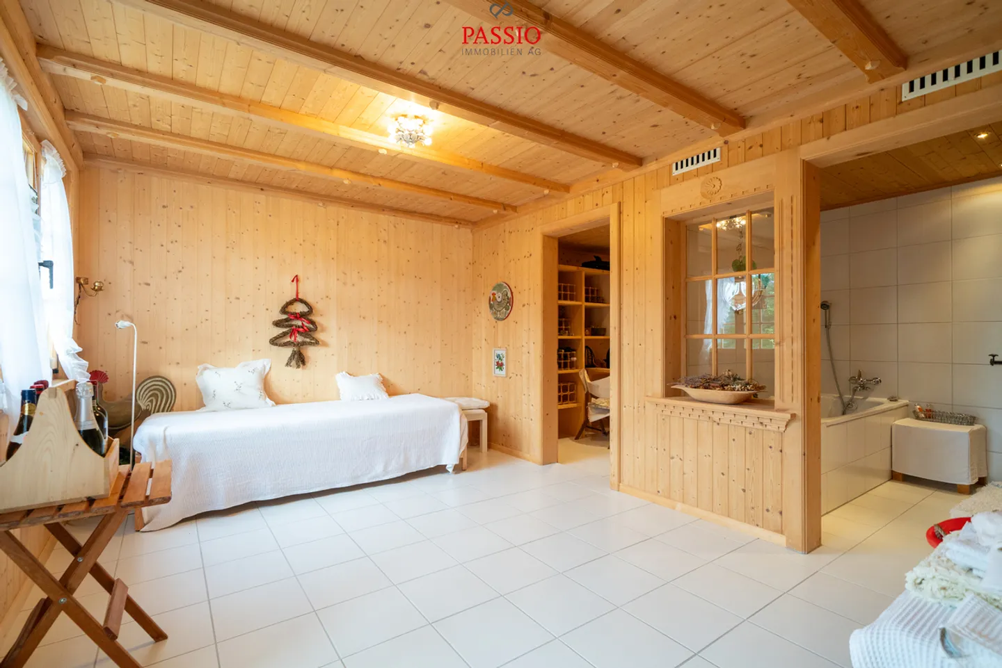 Chalet mit 6,5 Zimmern und Panoramablick sowie Option als Zweitwohnsitz - Foto 16 von 45