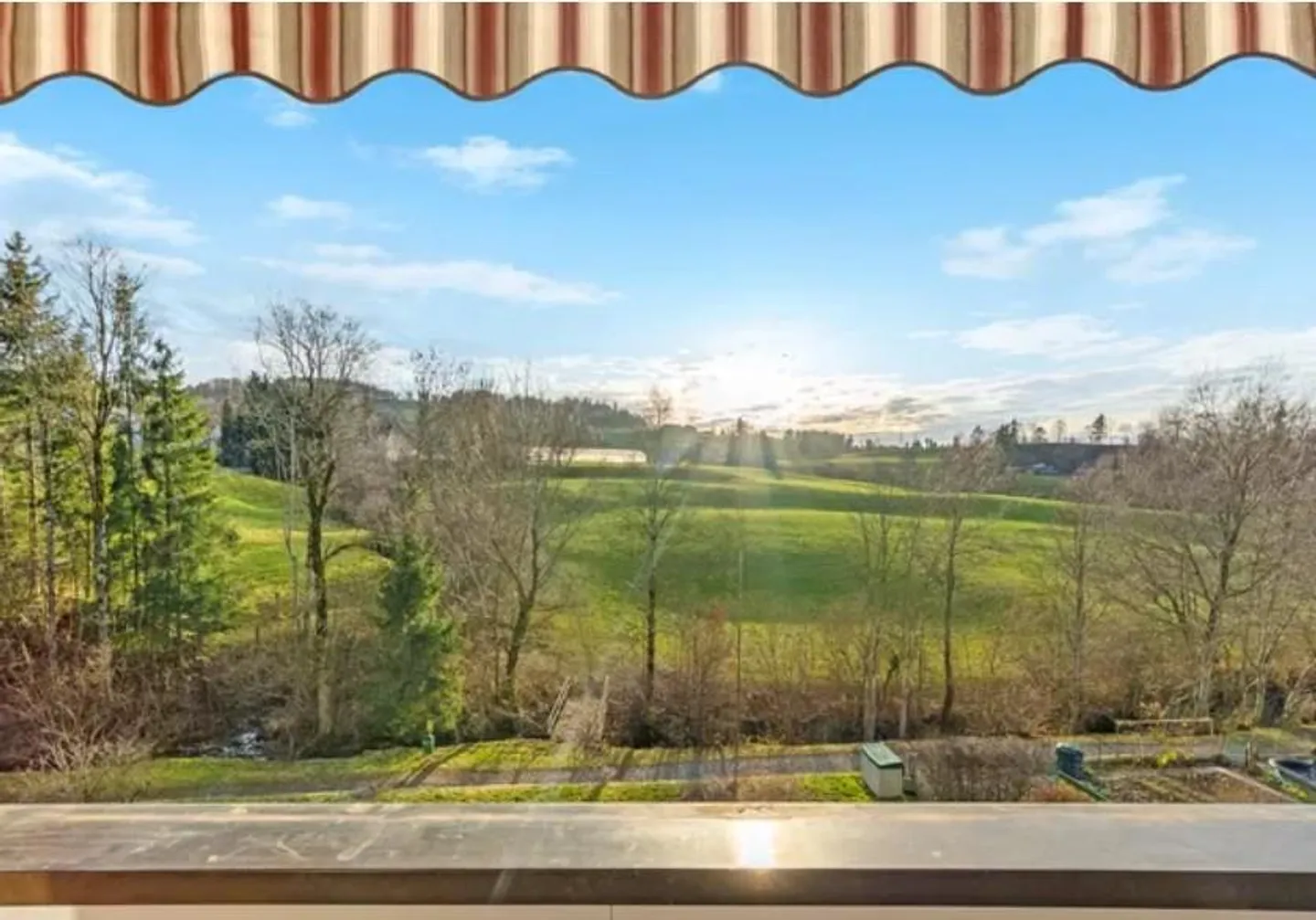 Mitten im Dorf und doch extrem ruhig mit Garten - Foto 2 di 9