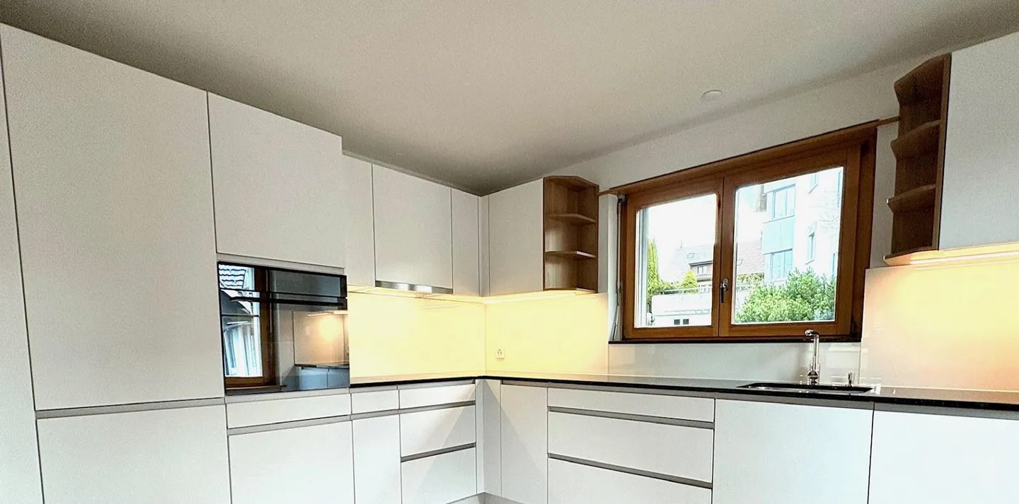 Mitten im Dorf und doch extrem ruhig mit Garten - Foto 3 di 9