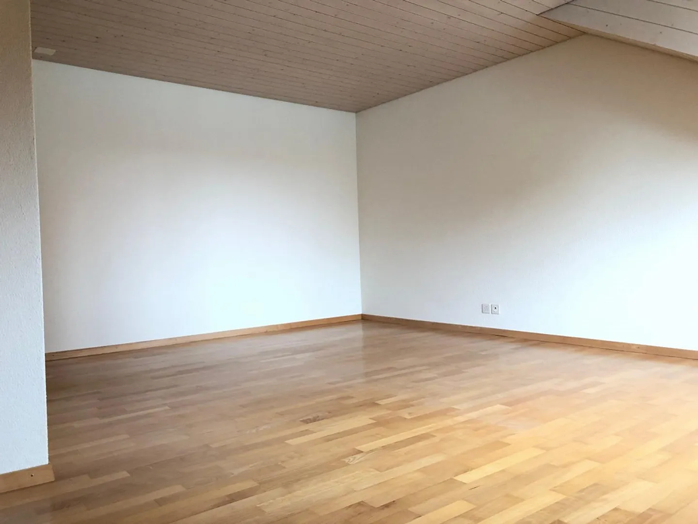 Appartamento mansardato in Ursulaweg disponibile! "Affittare senza deposito" - Foto 5 di 5