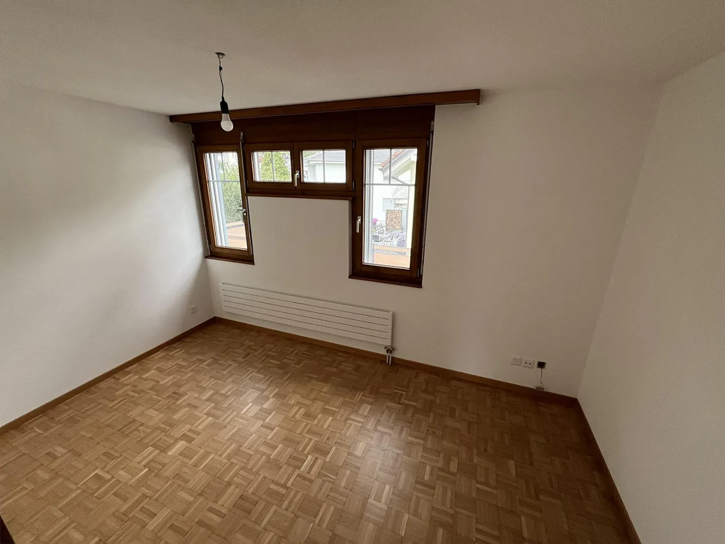 Casa unifamiliare di 6,5 stanze con giardino, patio, terrazza (46 m²) e doppio garage - Foto 11 di 22
