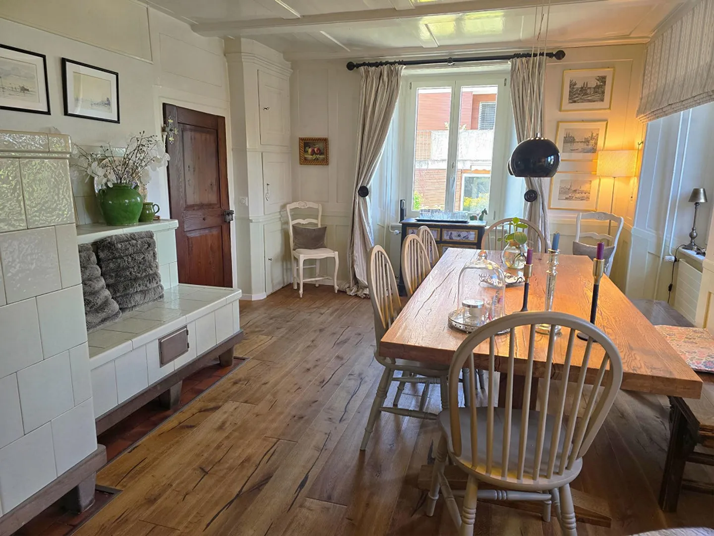 Casa unifamiliare ristrutturata di alta qualità con 9 stanze e molto spazio abitativo - Foto 4 di 11