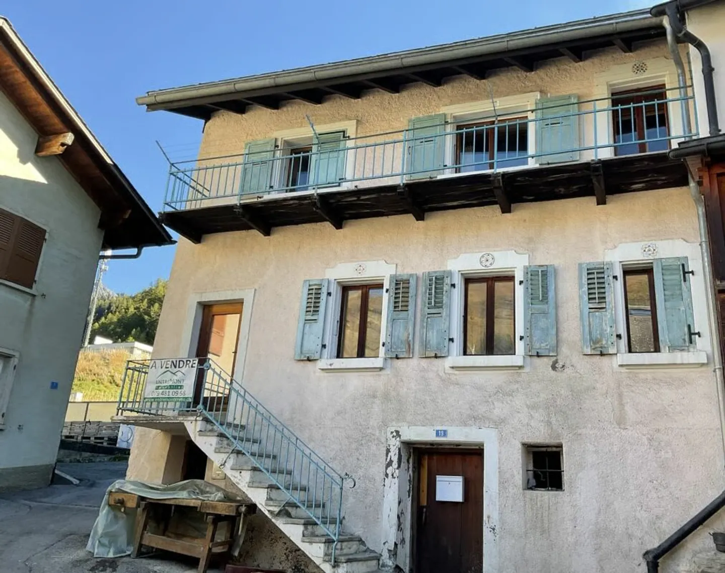 Maison à vendre au coeur du village de Bourg Saint Pierre - Photo 2 of 24