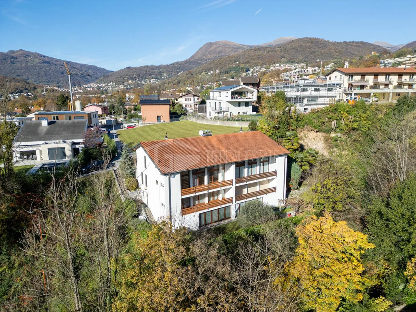 VILLA SPACIEUSE DE 5,5 PIÈCES DANS LE VERT, À UN JET DE PIERRE DE LA VILLE - Photo 7 sur 13