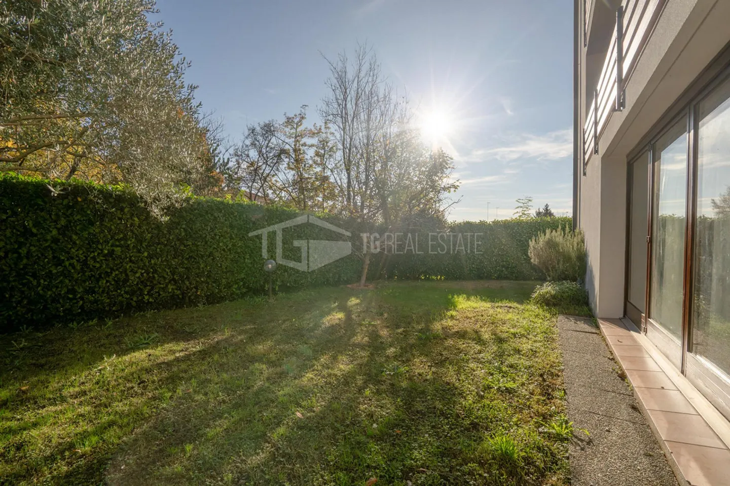 VILLA SPACIEUSE DE 5,5 PIÈCES DANS LE VERT, À UN JET DE PIERRE DE LA VILLE - Photo 5 sur 13