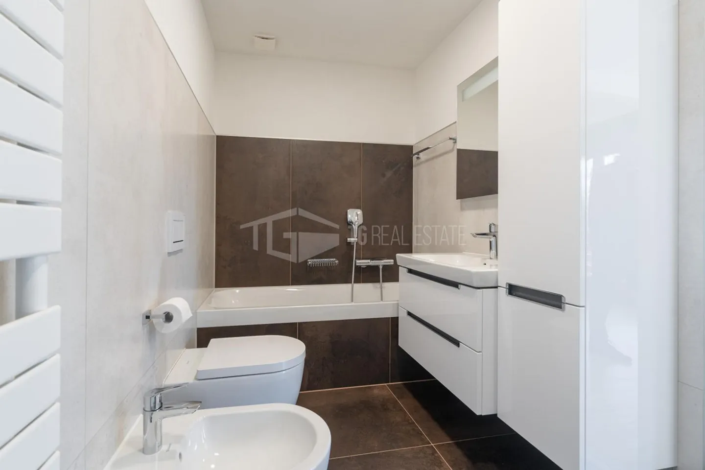 VILLA SPACIEUSE DE 5,5 PIÈCES DANS LE VERT, À UN JET DE PIERRE DE LA VILLE - Photo 13 sur 13