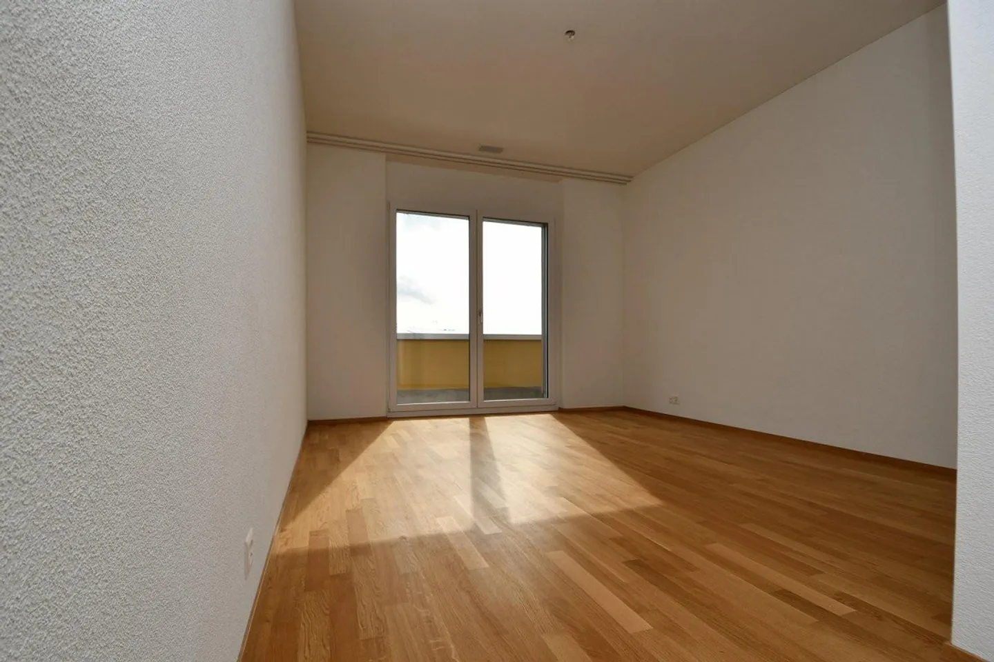 Go Bern West - Your Attic Dream Apartment - Photo 3 of 8