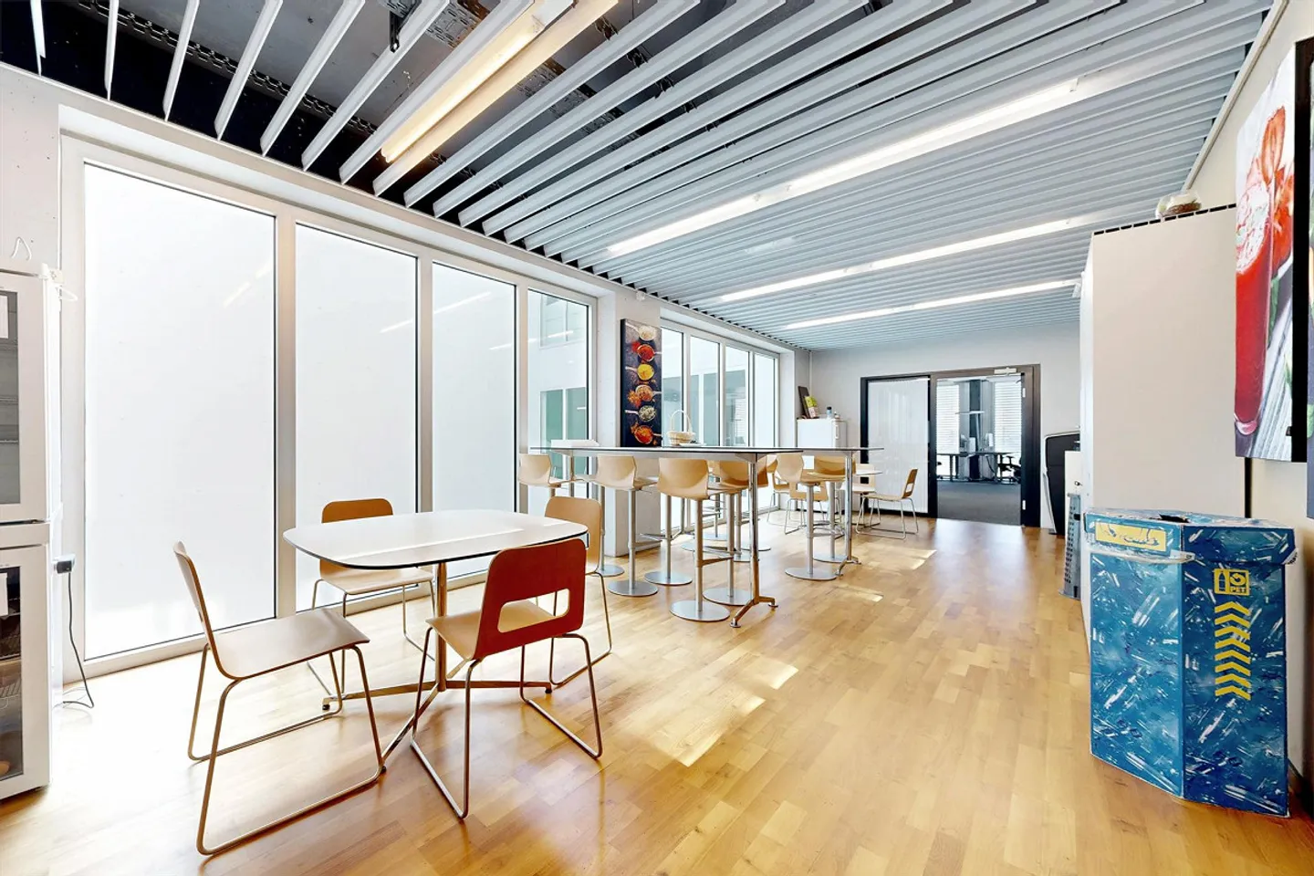 Opportunité unique! Bureaux modernes et lumineux - Photo 5 sur 7