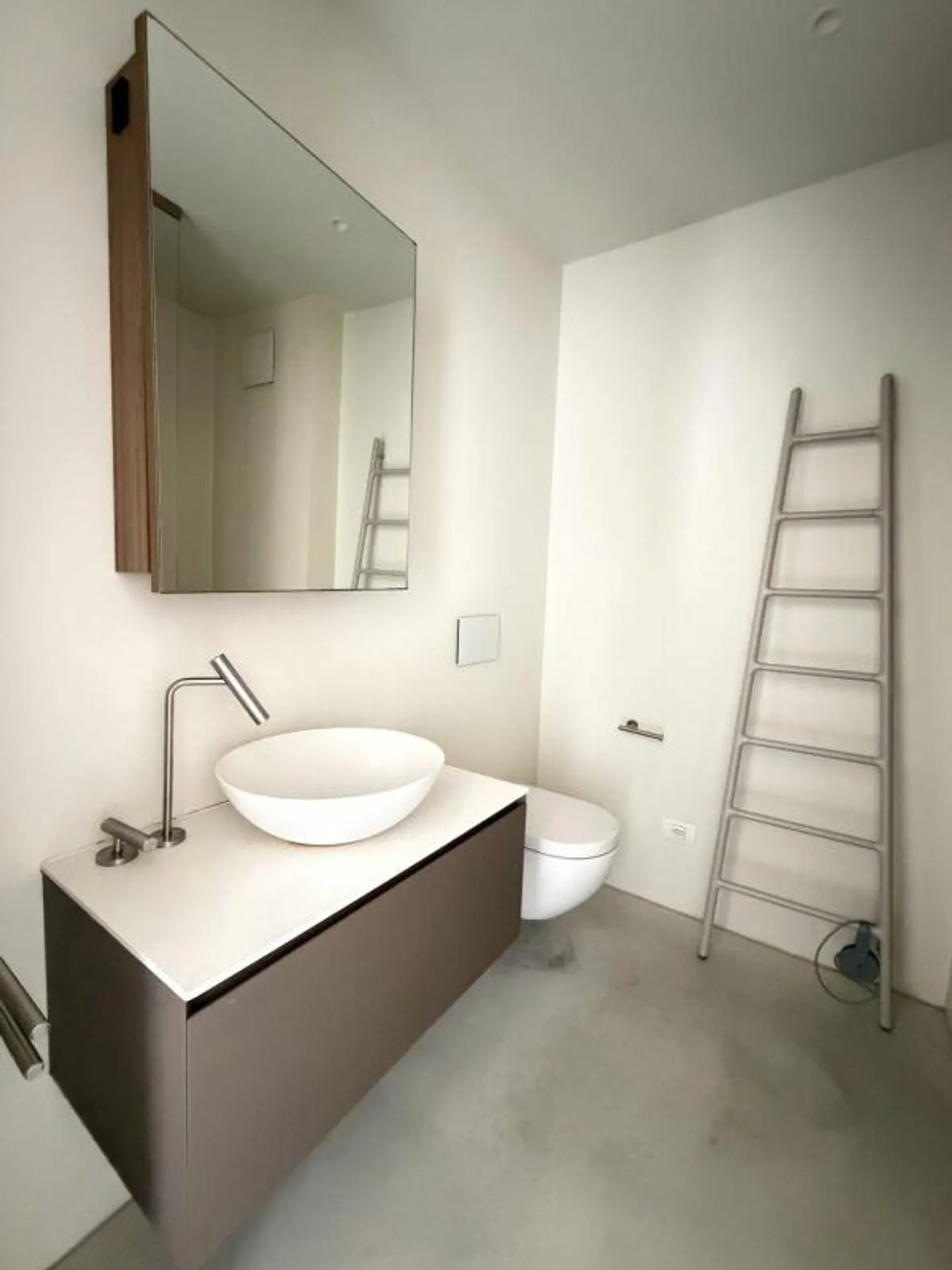 Modernes 3.5-Zimmer mit Seeblick - Foto 6 von 15