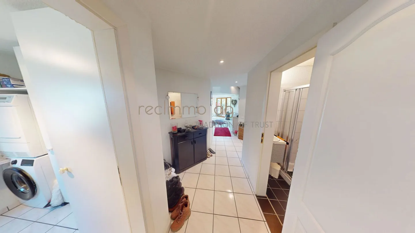 Spacious 6.5-room maisonette apartment in Bremgarten - 190 m² with renovation potential - Photo 5 of 11