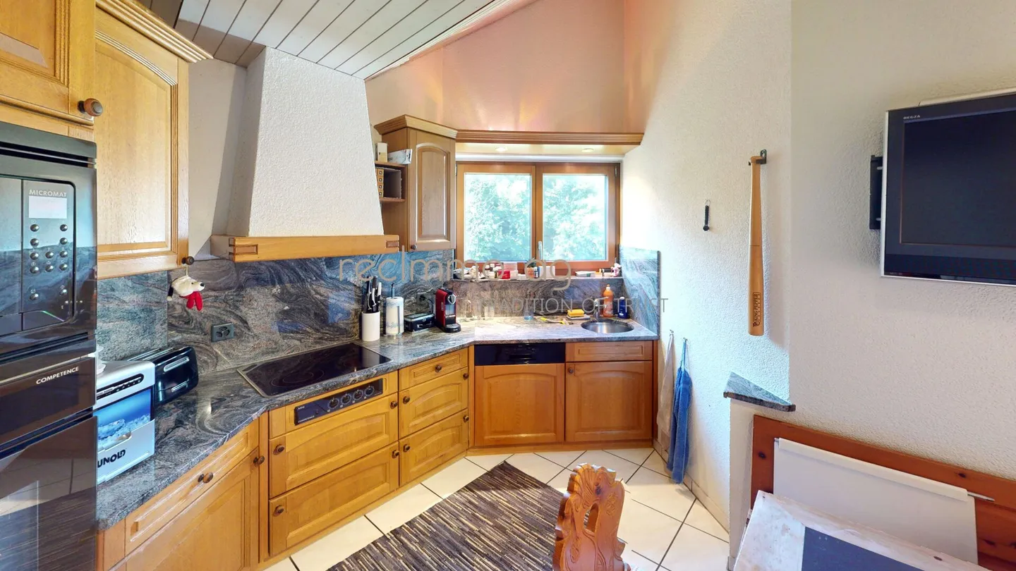 Spacious 6.5-room maisonette apartment in Bremgarten - 190 m² with renovation potential - Photo 6 of 11