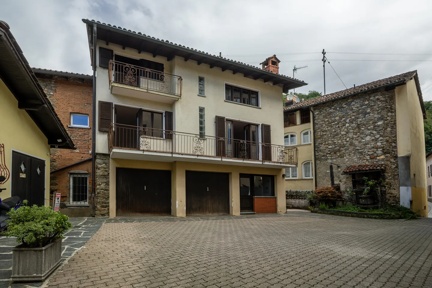 Maison de noyau confortable avec de grands espaces - Photo 1 sur 8