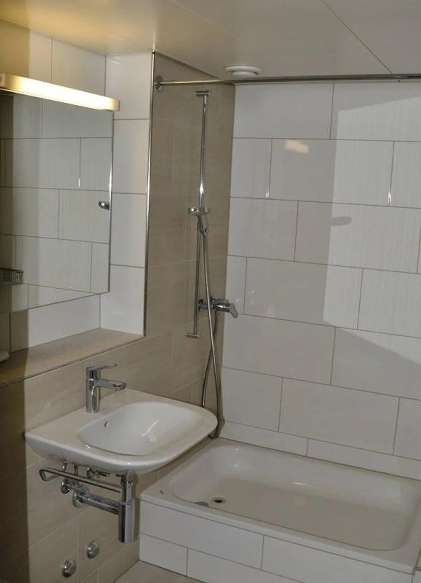 A Happy Start to Apartment Living - Photo 4 of 4