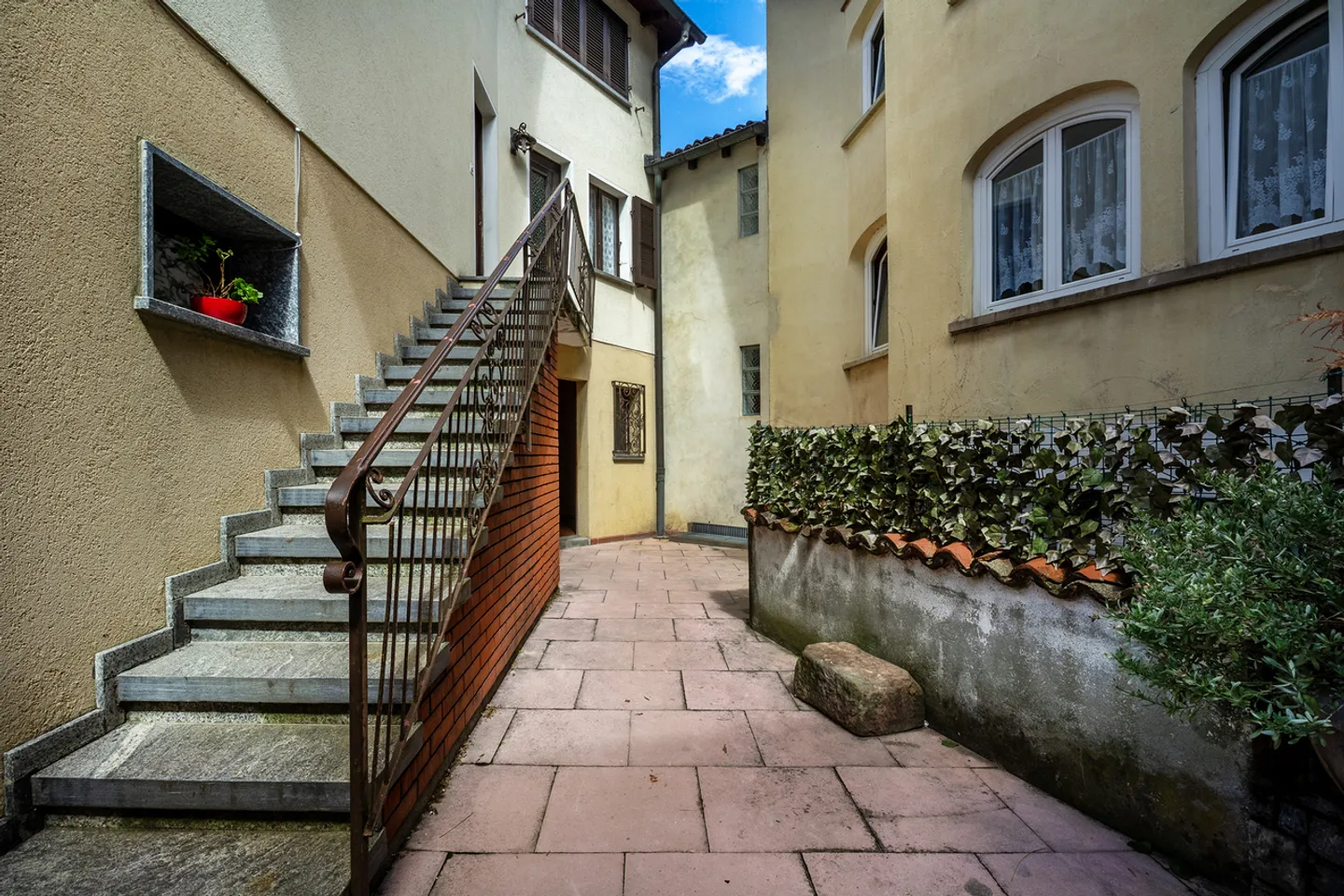 Maison de noyau confortable avec de grands espaces - Photo 2 sur 8
