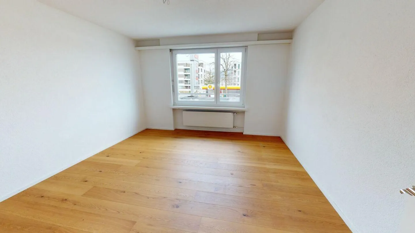 MODERN apartment in a central location - Photo 4 of 8