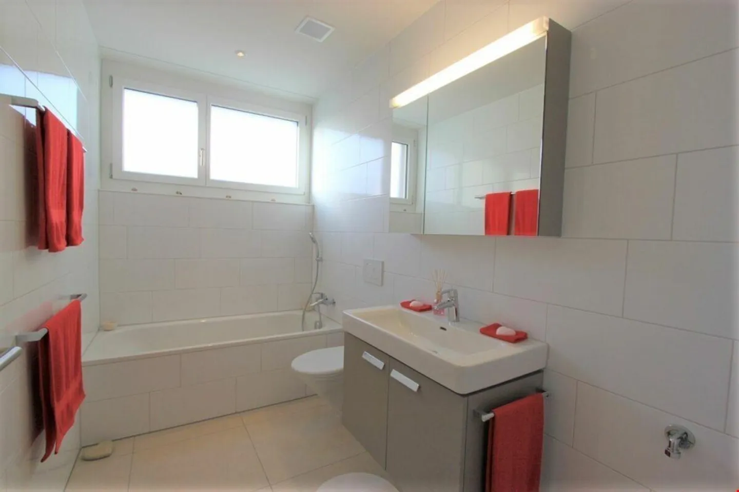 Modernes Apartment mit hochwertigen Ausstattungen - Foto 4 von 9