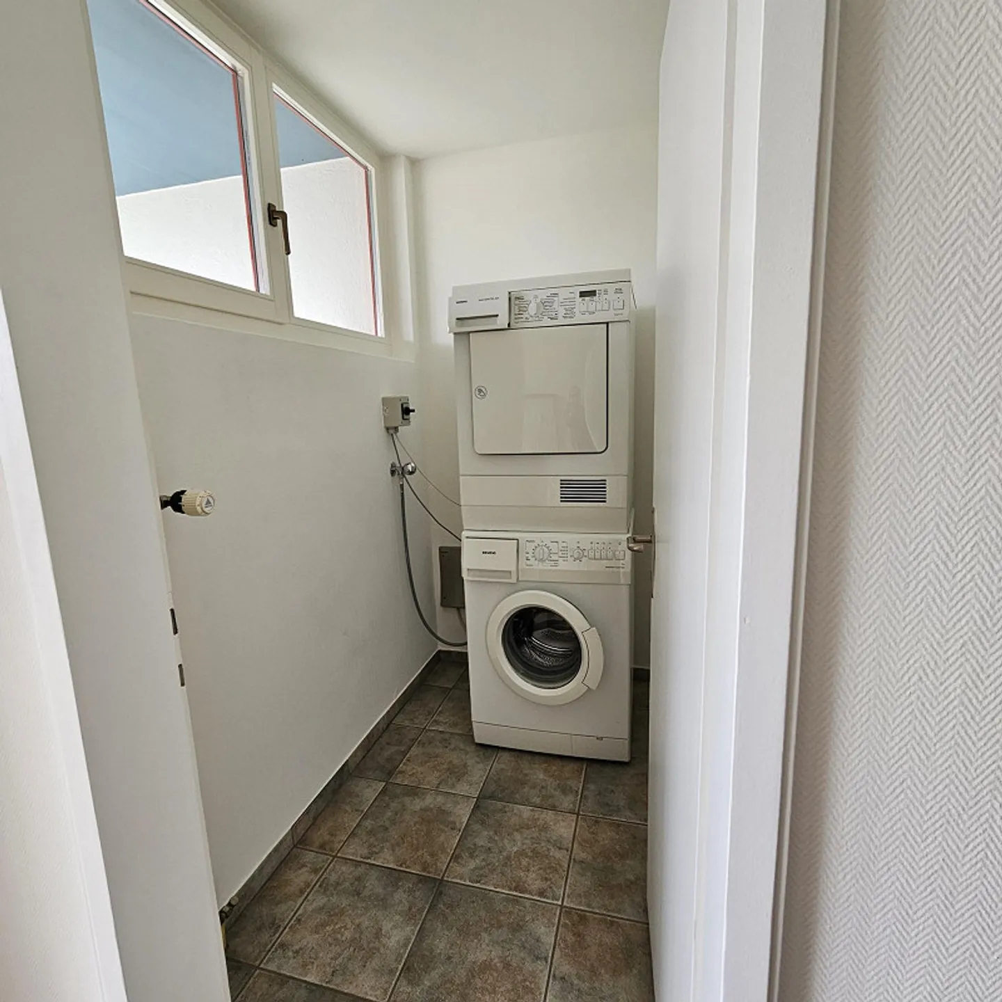 3.5 room penthouse apartment (91 m2) with 2 large terraces - Photo 5 of 10