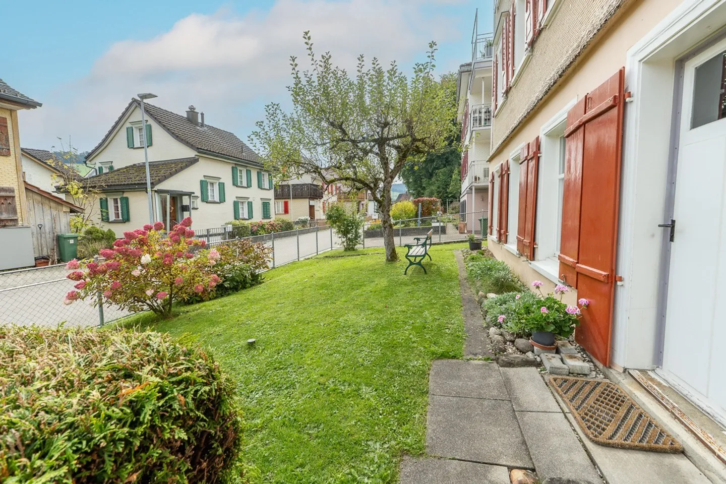 Maison bi-familiale - idéale comme maison intergénérationnelle et pour les bricoleurs ! - Photo 2 sur 7