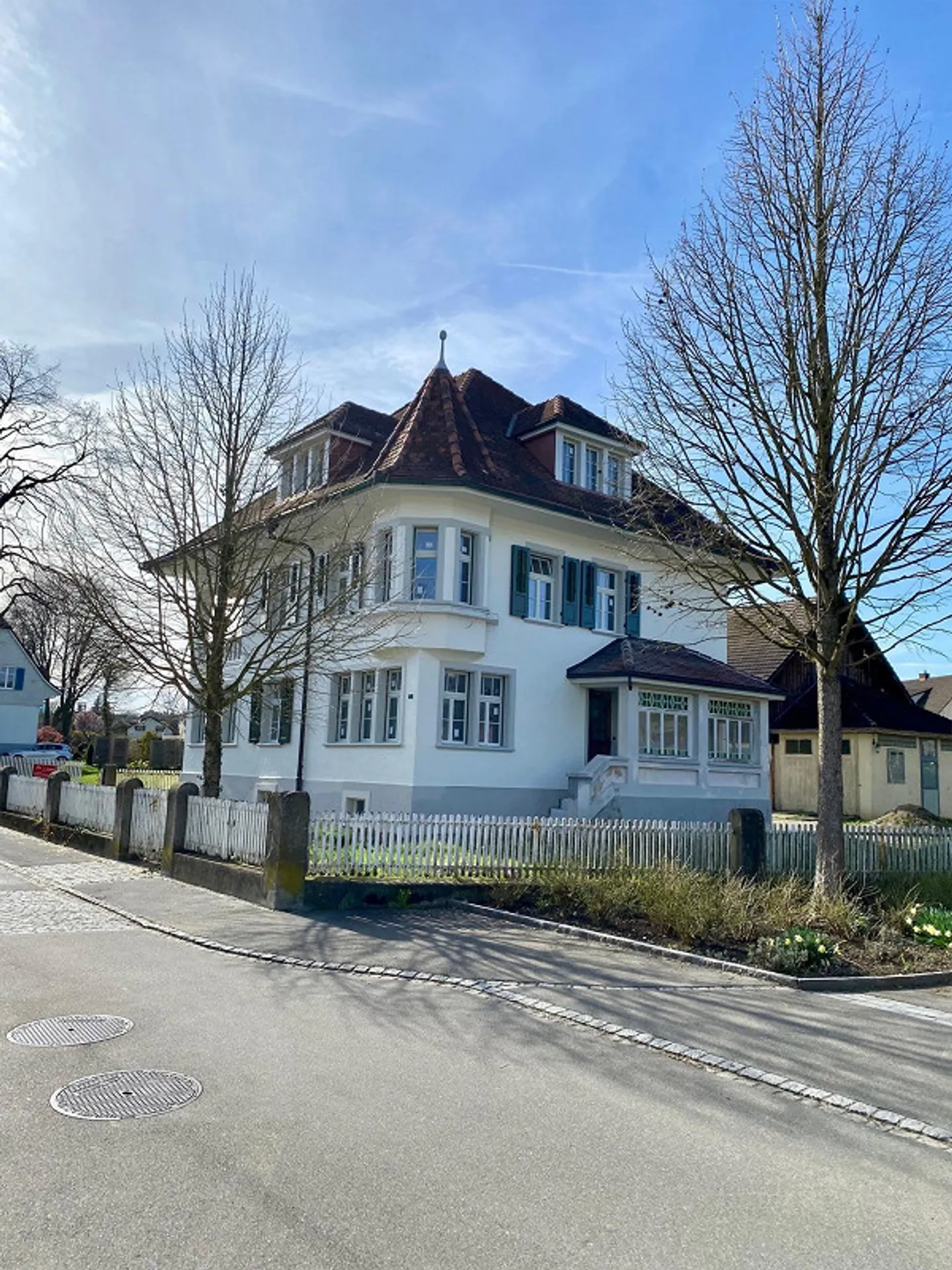 Appartement rénové de 3,5 pièces avec charme - Photo 1 sur 10