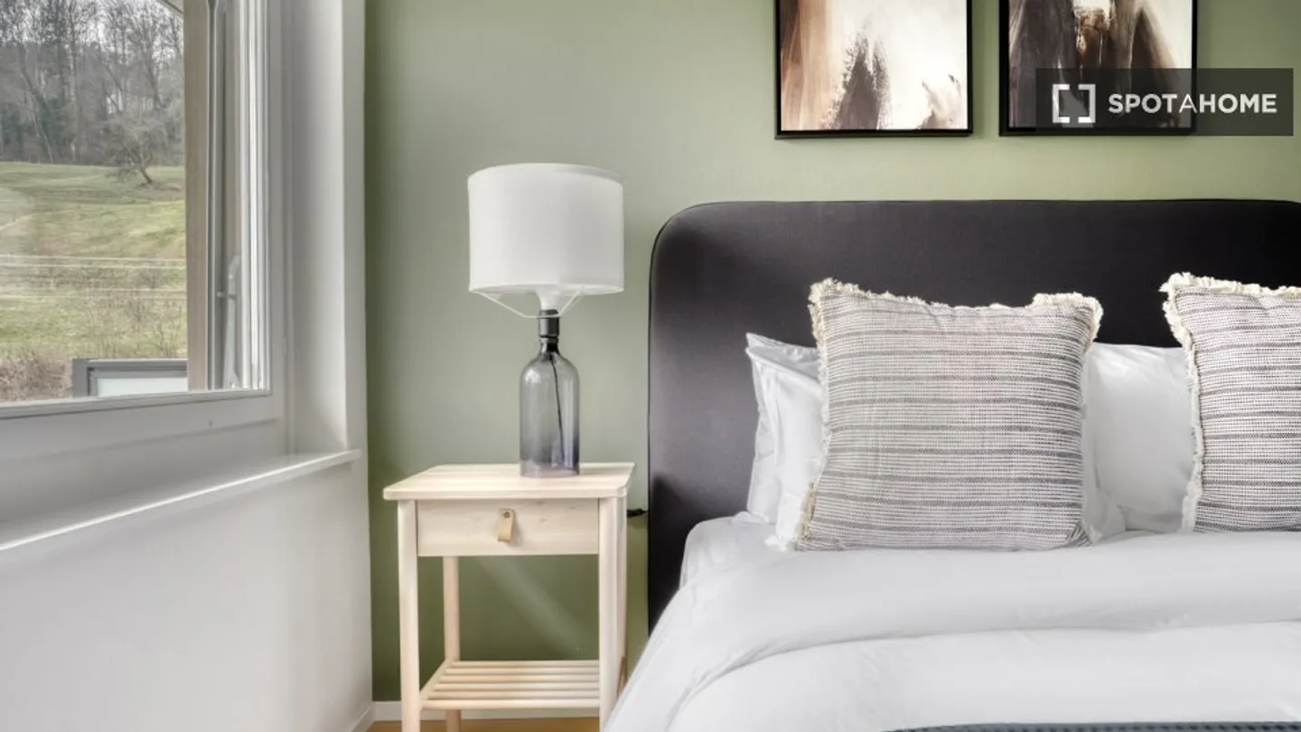 Discover, visit and rent your new home online with full confidence. - Photo 11 of 18