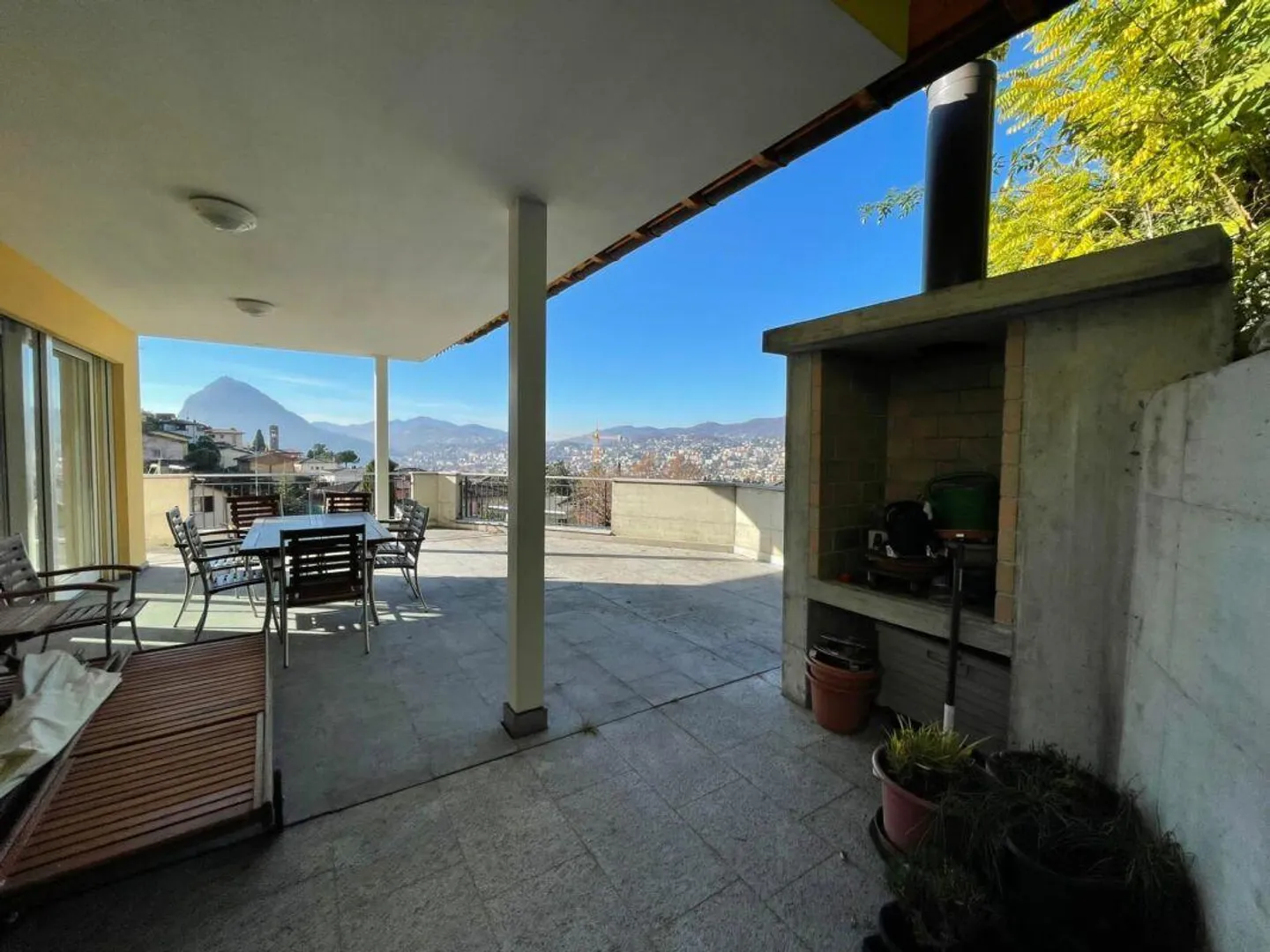 Casa di campagna interessante con giardino e vista lago - Foto 10 di 16