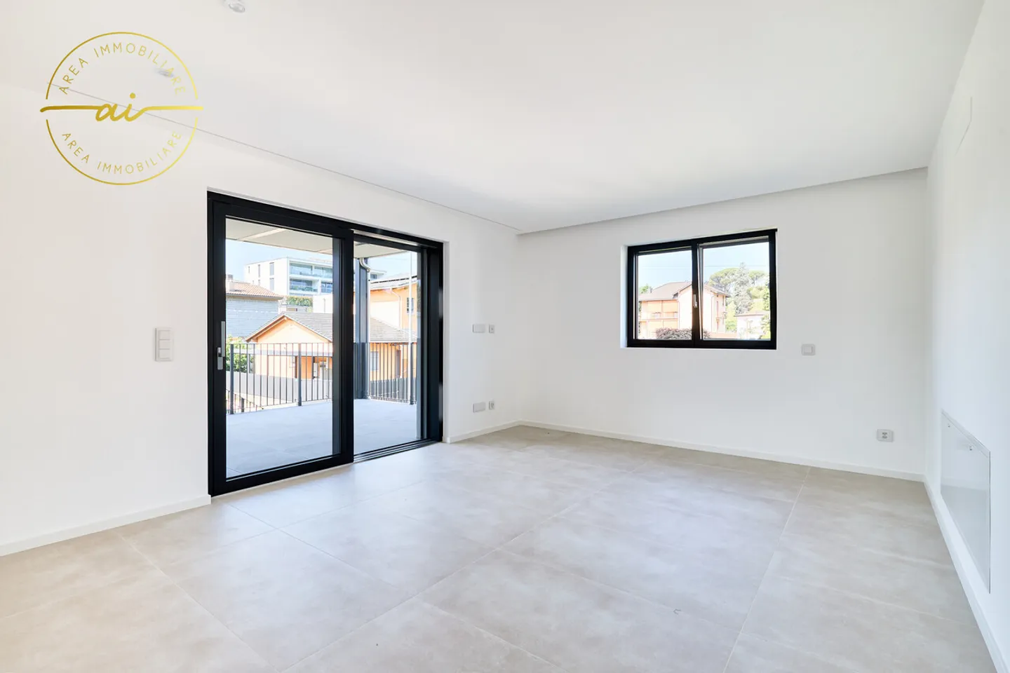 Appartamento moderno con giardino - Foto 3 di 13