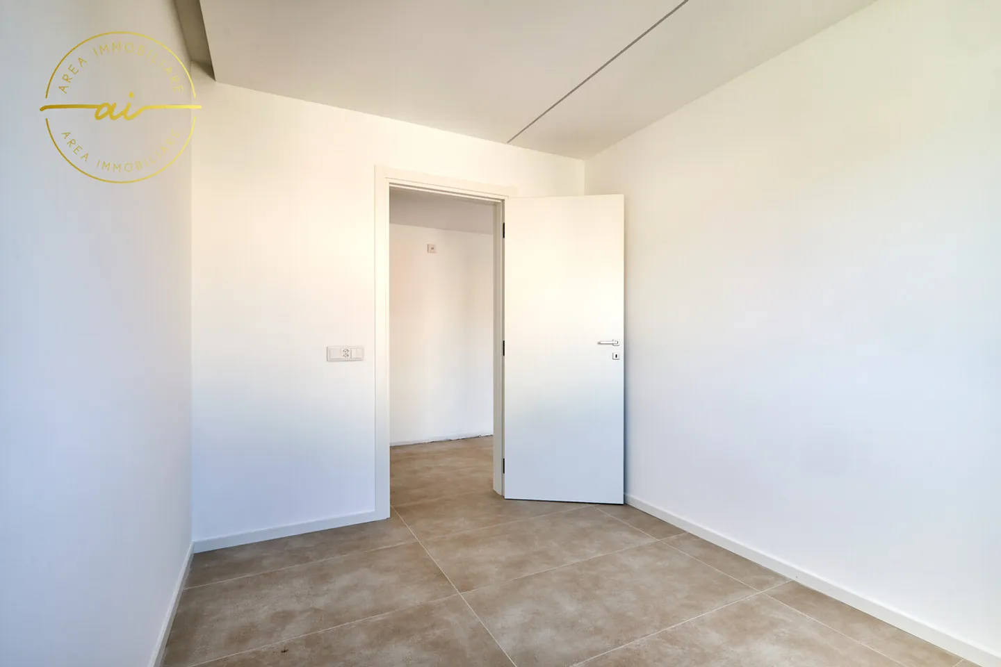 Appartamento moderno con giardino - Foto 11 di 13
