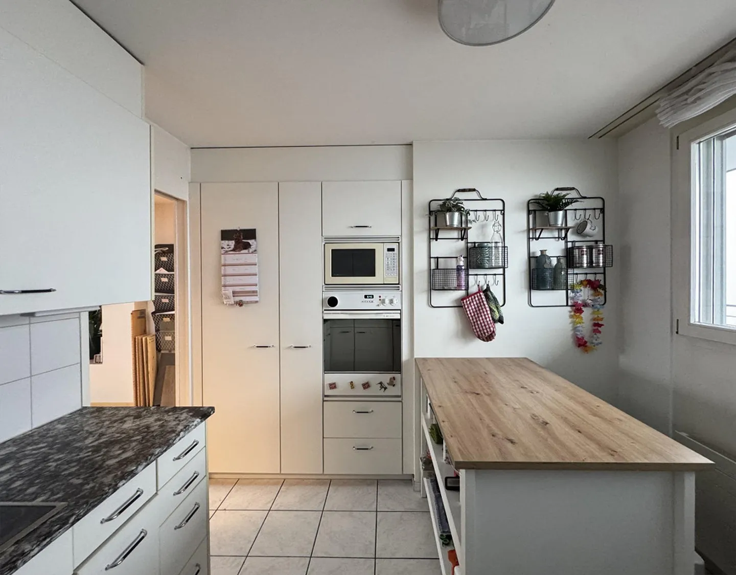 5.5-Room Maisonette with Parking Space - Centrally Located, Pleasantly Quiet - Photo 4 of 12