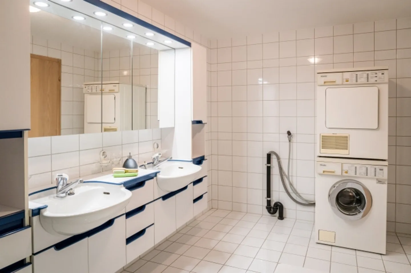 Ampio appartamento duplex con vista - Foto 5 di 11