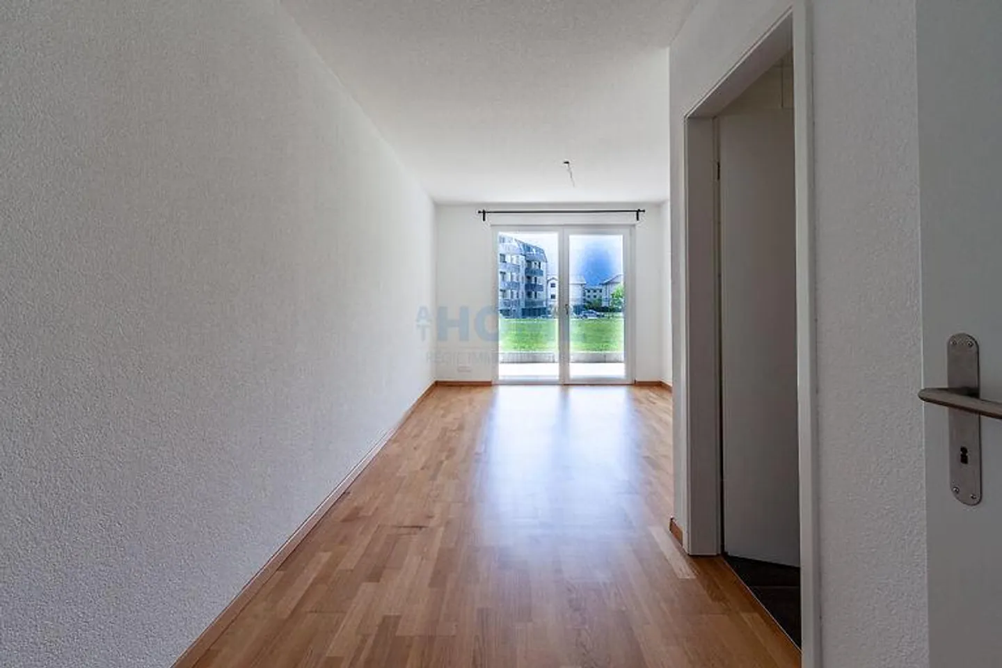 Cozy 4.5-Room Apartment in Fully - Photo 4 of 10