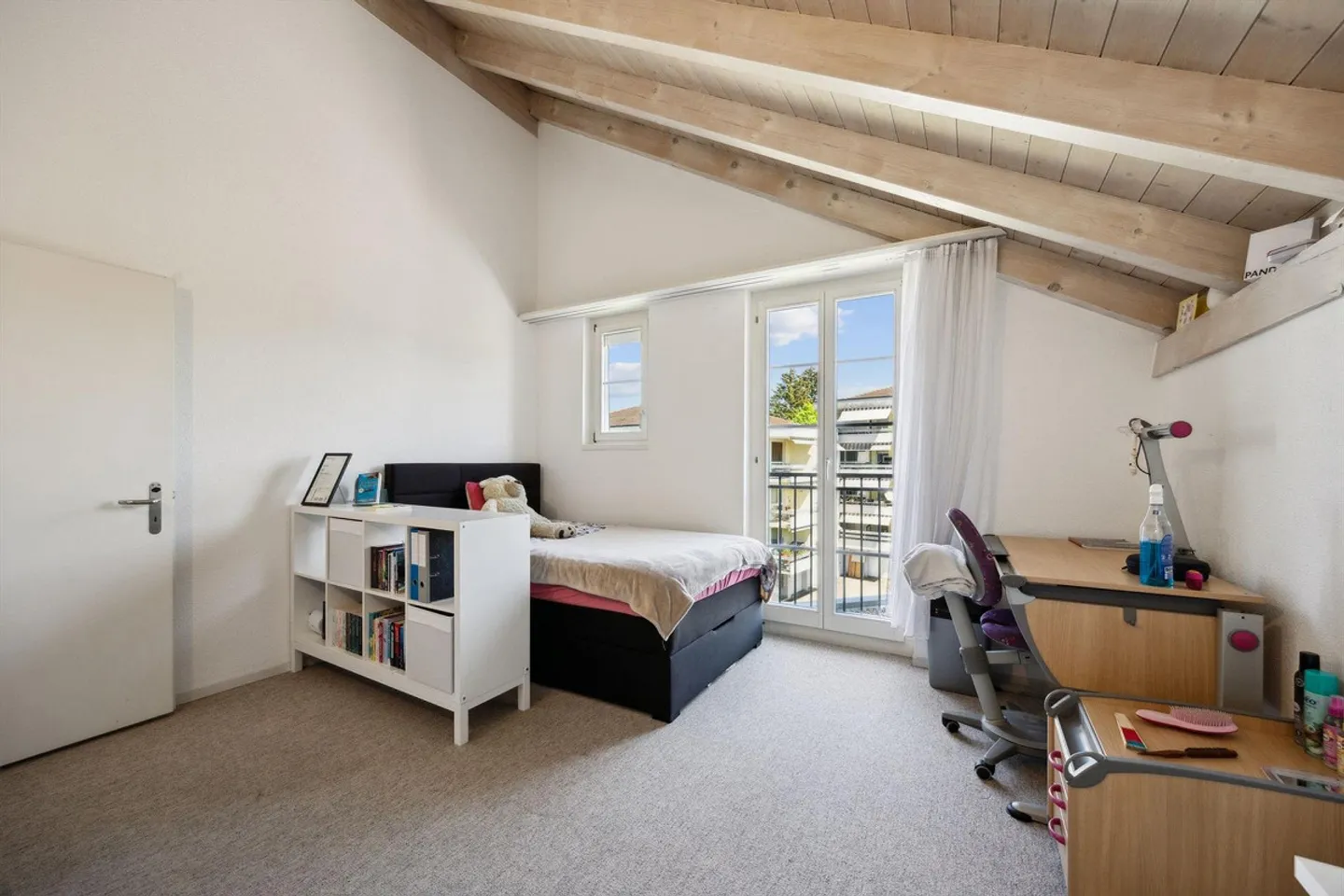 Charmante Dachwohnung mit Terrasse - Foto 11 von 13