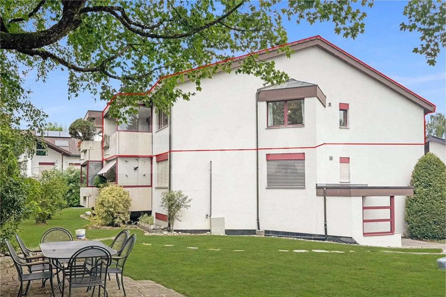 Il tuo rifugio nel verde: appartamento di 3,5 stanze con mansarda e locale hobby - Foto 1 di 7