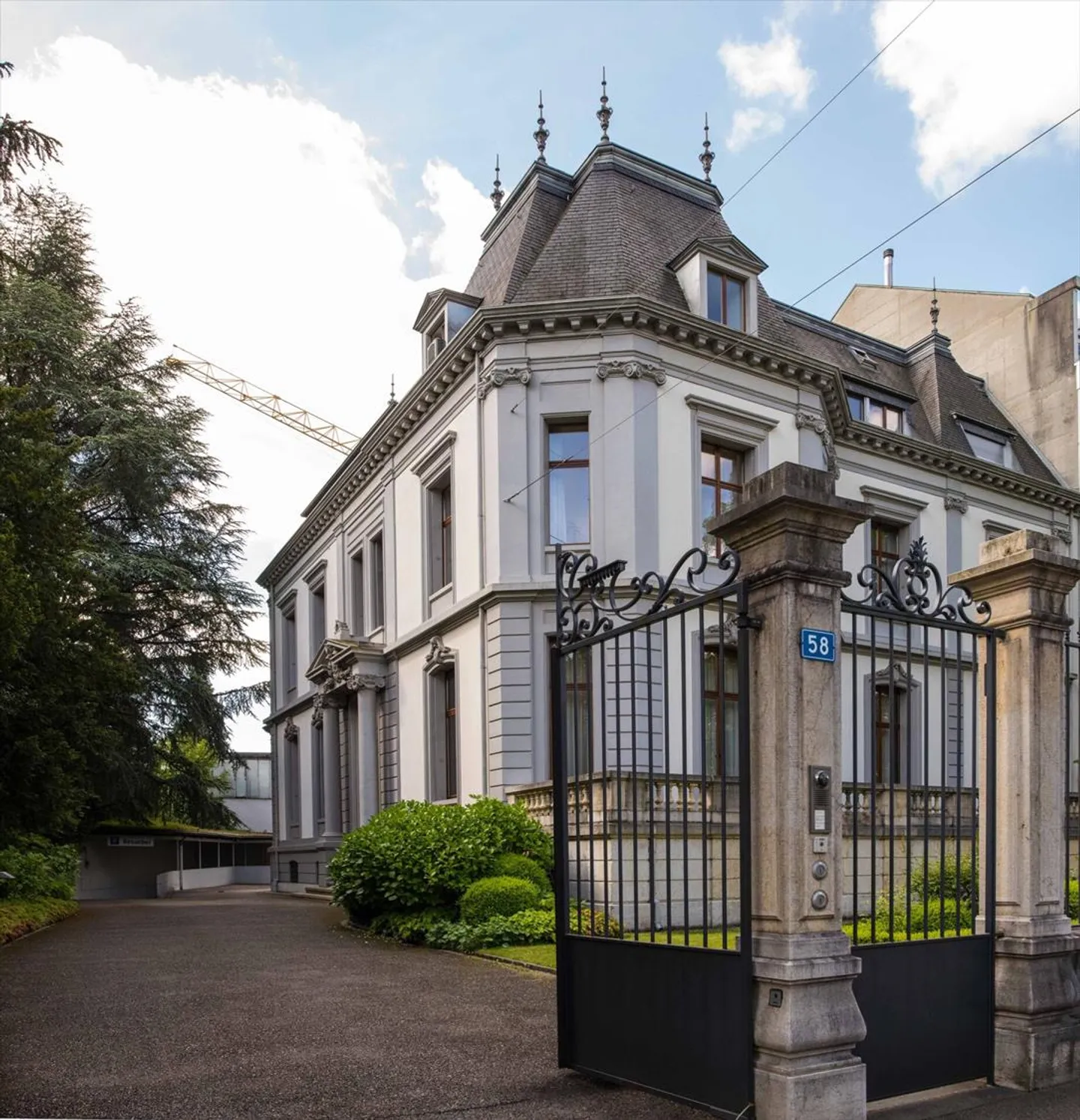 Parking spaces in the underground garage near Aeschenplatz for rent - Photo 6 of 7