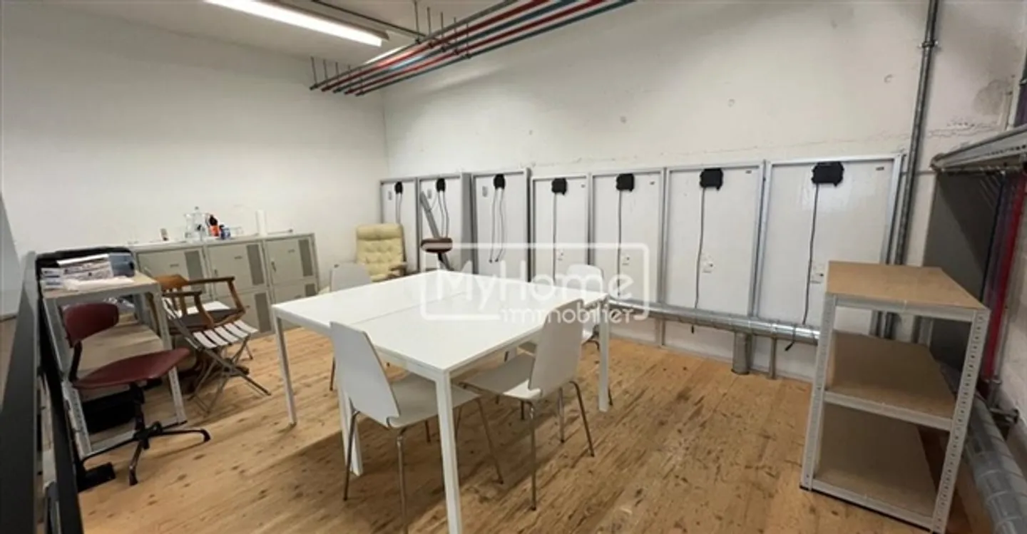 Commerce - Photo 5 of 10