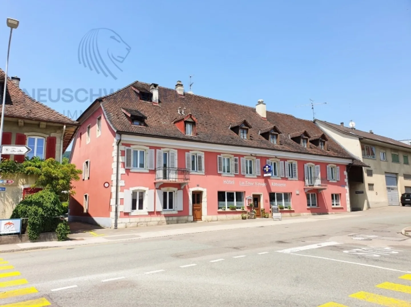 «Avec 20 places de parc bâtiment de renom entièrement loué» - Photo 1 sur 20