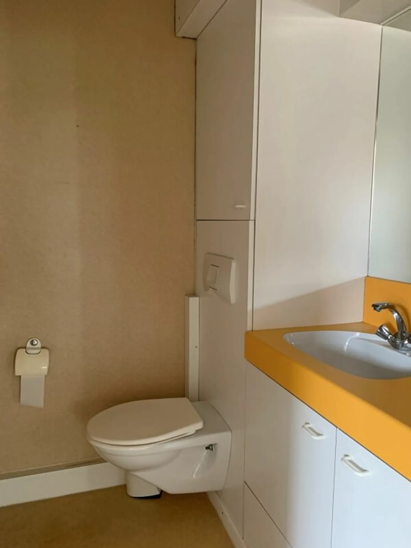 Votre nouveau lieu de travail au cœur de Küssnacht ! - Photo 2 sur 3