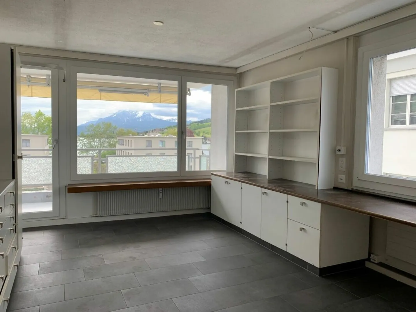 Votre nouveau lieu de travail au cœur de Küssnacht ! - Photo 3 sur 3