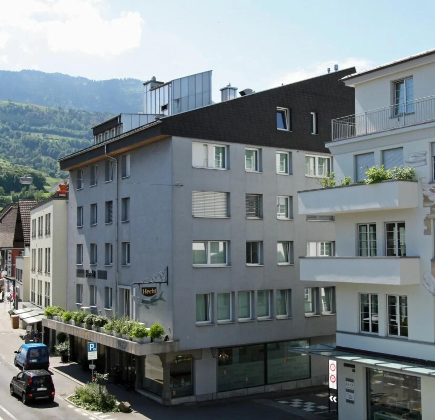 Votre nouveau lieu de travail au cœur de Küssnacht ! - Photo 1 sur 3