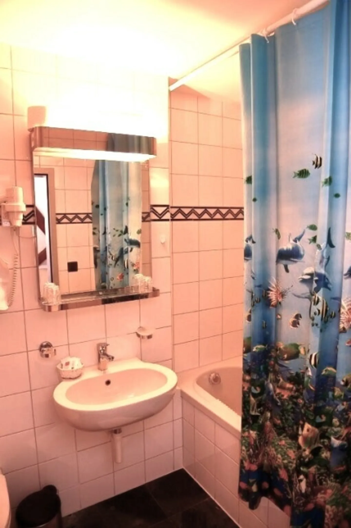 «Avec 20 places de parc bâtiment de renom entièrement loué» - Photo 18 sur 20