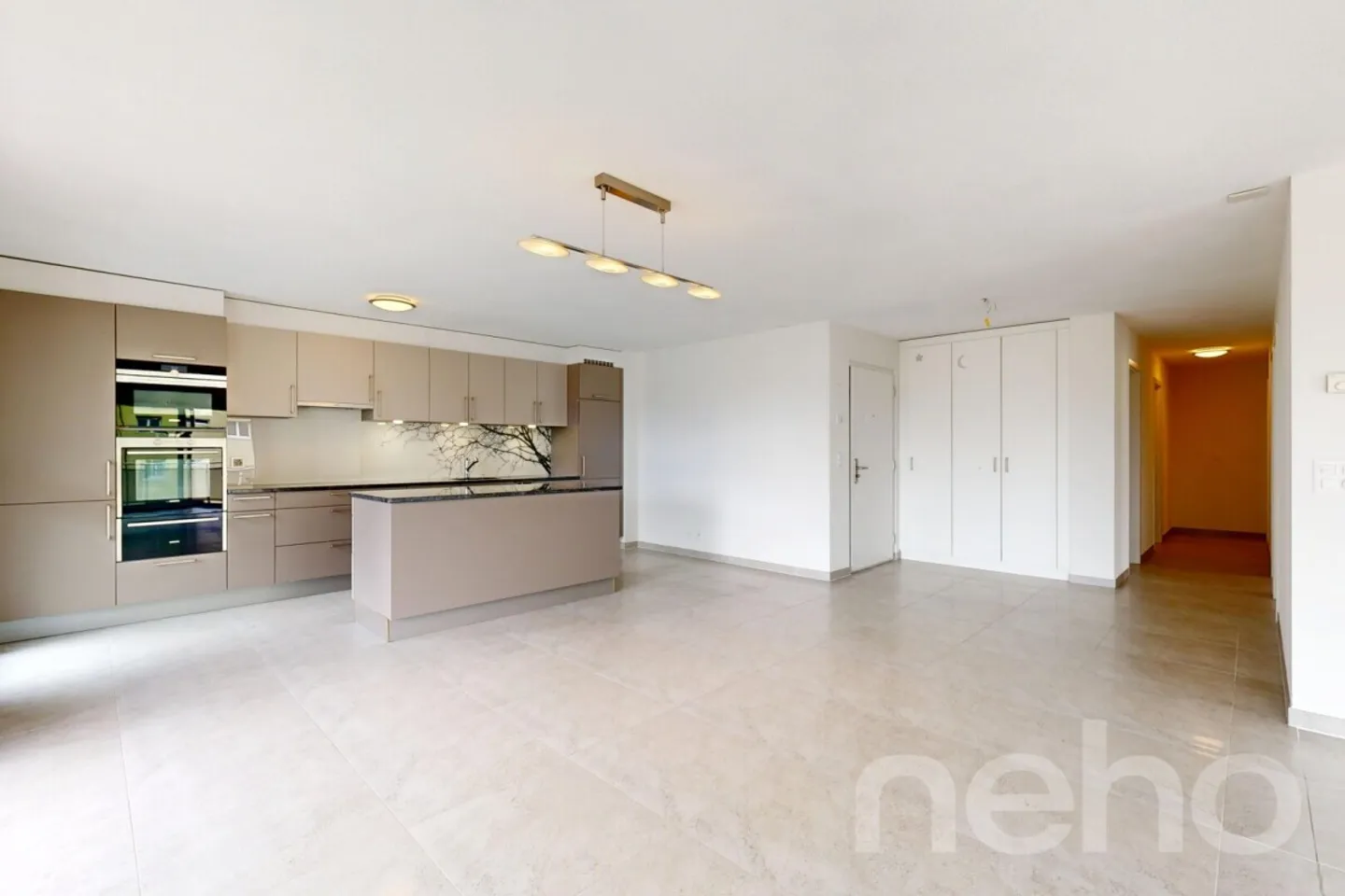 Modern Apartment with Mountain View - Photo 7 of 13